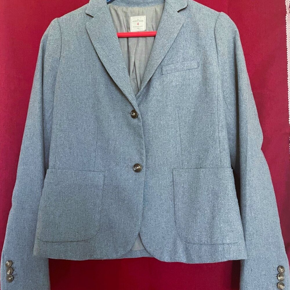 Gap women Academy Blazer Size 4. Light blue.